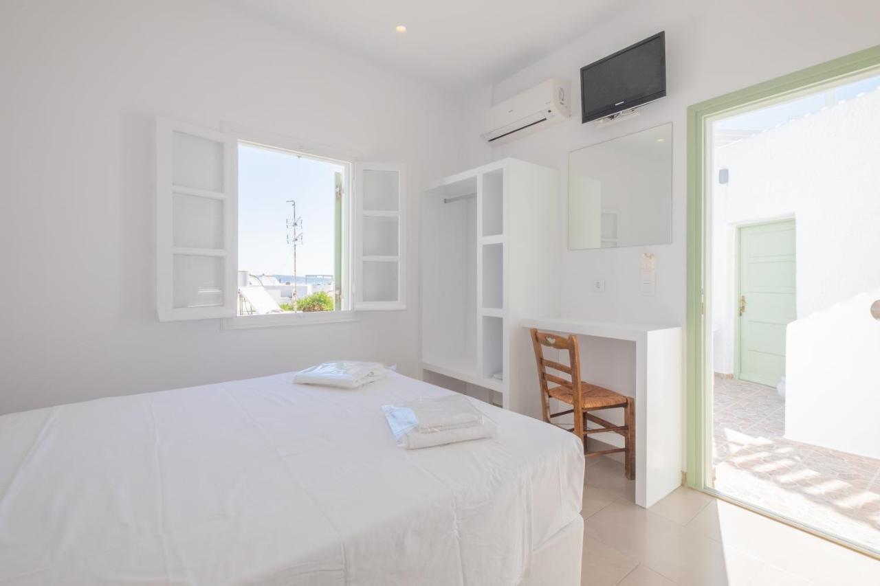 Lorenzo Studios And Suites Paros Náoussa Extérieur photo