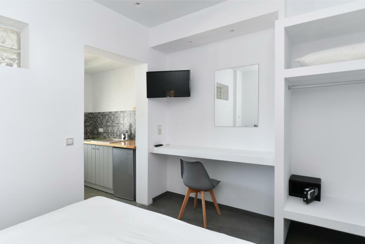 Lorenzo Studios And Suites Paros Náoussa Extérieur photo